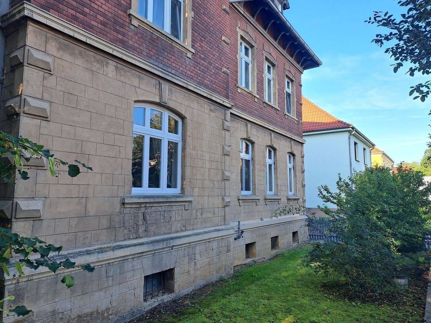 Immobilie in Herzberg (Elster) - Eine eigene Wohnung im schönen Altbau mit Wintergarten, Gartenbereich und Garage. - Bild 4