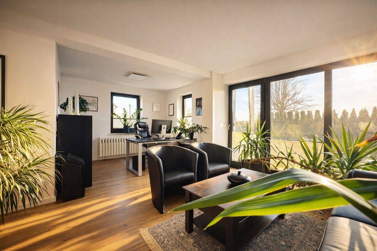 Immobilie in Stäbelow - Nur 8 km bis Rostock // Wohnen im Grünen // 1.104 m² Grundstück // 280 m² Wohnfläche - Bild 3
