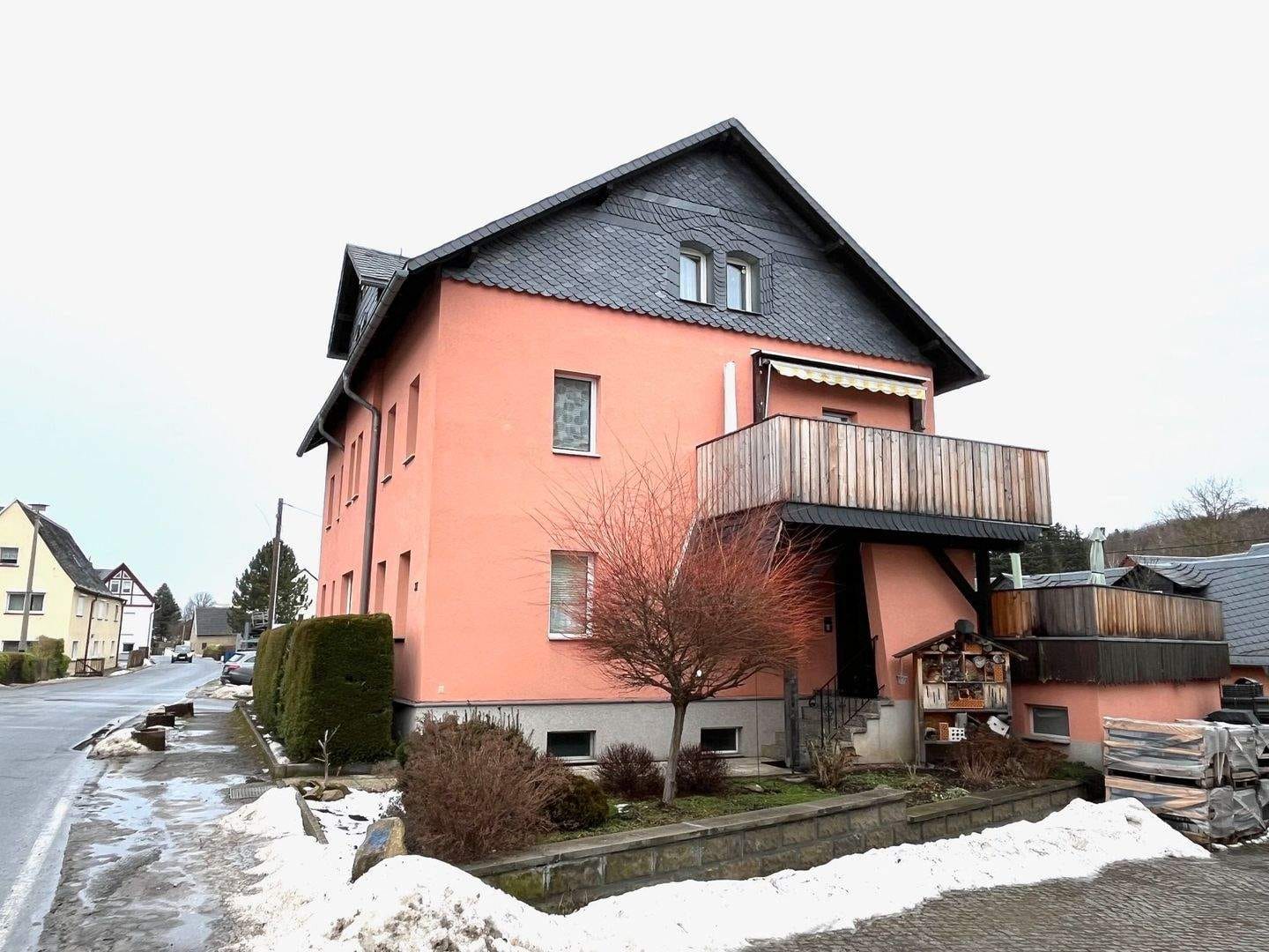 Immobilie in Klingenberg - vollvermietetes, modernisiertes Mehrfamilienhaus als Anlageobjekt in Höckendorf - Bild 1