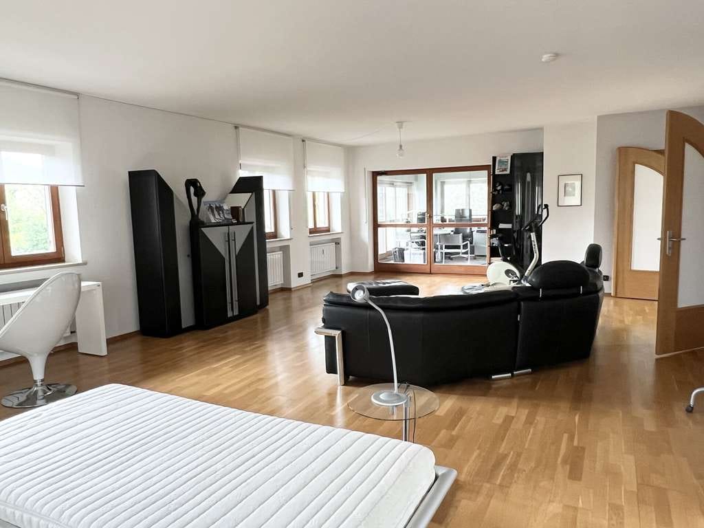 Immobilie in Reichersbeuern - 5-Zimmer-Wohnung im 1. Obergeschoss mit richtig viel Platz! - Bild 4