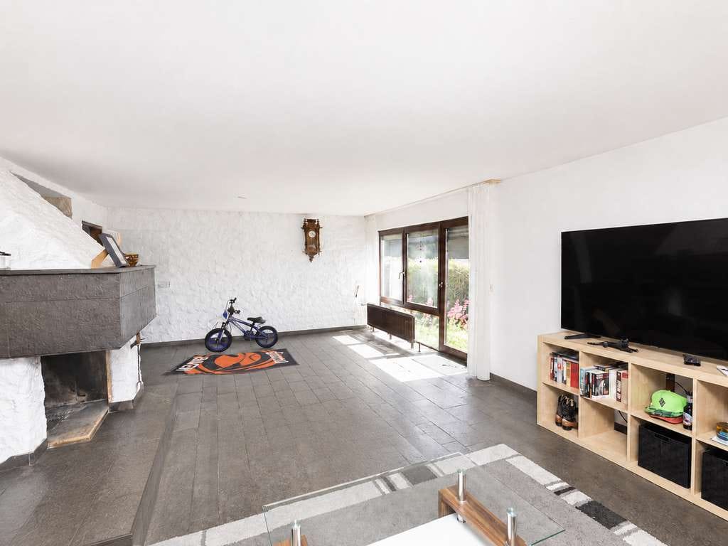 Immobilie in Aichtal - Architektenhaus mit Galerie, Einliegerwohnung und traumhaftem Garten - Bild 3