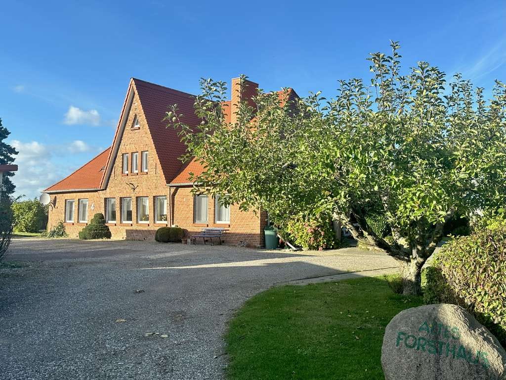Immobilie in Kalkhorst - "Leben zwischen Natur und Meer" 
Großzügiges  historisches Forsthaus  in traumhafter Lage - Bild 0