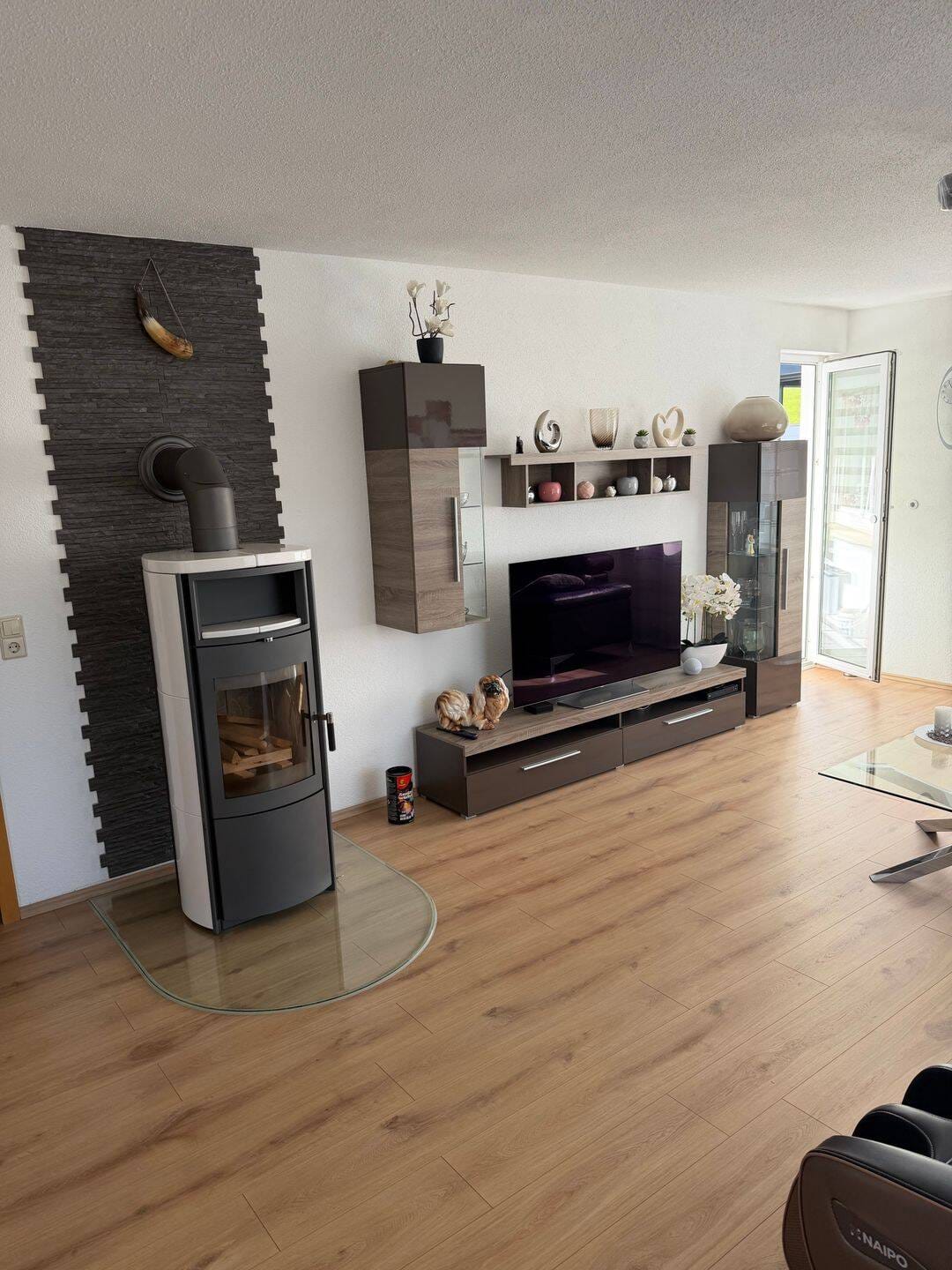 Immobilie in Deißlingen - Stilvolle Erdgeschosswohnung mit Kamin, Balkon und Garten - Bild 0