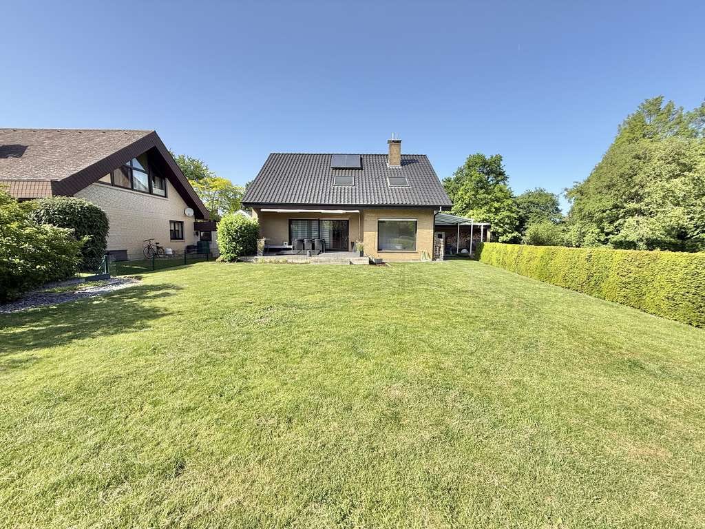 Immobilie in Ennigerloh - Modernisiertes Einfamilienhaus mit Loft-Charakter in ruhiger Sackgassenlage von Ostenfelde - Bild 2