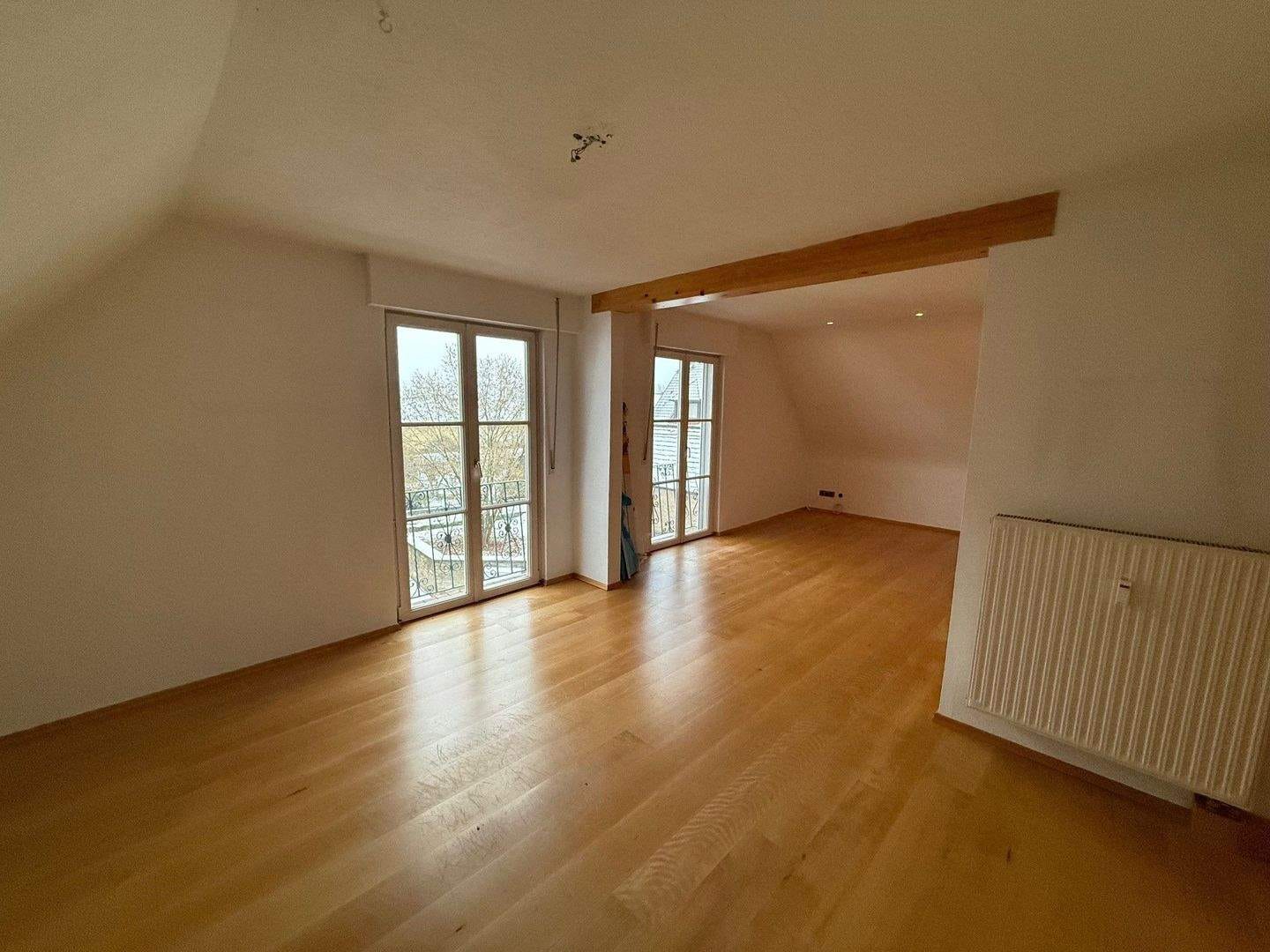 Immobilie in Volkach - schöne 4-Zi.-Wohnung im Herzen Escherndorfs - Bild 0