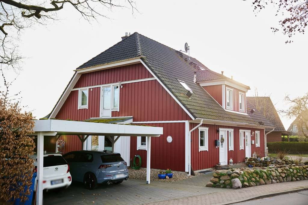 Immobilie in Moorrege - Wohnen mit Charme – Doppelhaushälfte im Landhausstil in Moorrege - Bild 0