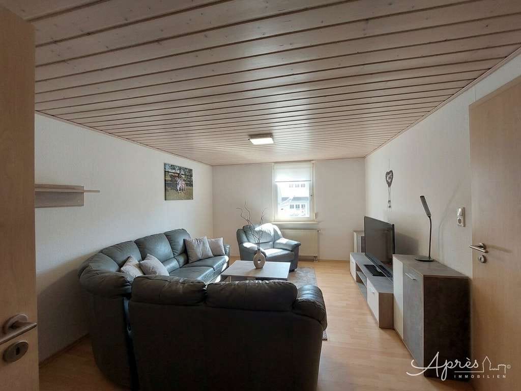 Immobilie in Vöhrenbach - Zwischen City und Sonnenplatz: Schicke 3-Zimmer-Wohnung mit großem Balkon - Bild 1