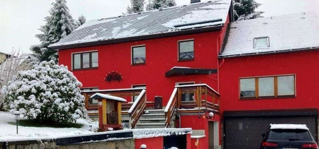 Immobilie in Schwarzenberg/Erzgebirge - Vermietetes Einfamilienhaus in Schwarzenberg - Bild 0
