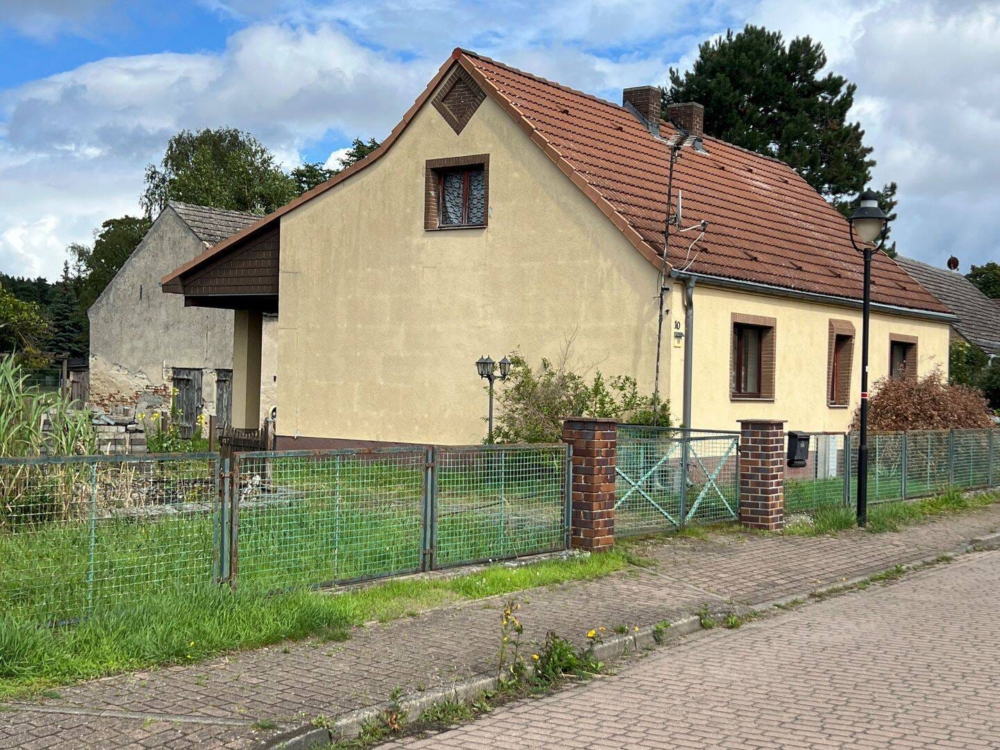 Immobilie in Heidesee - Grundstück mit Wohnhaus und Scheune - Sanierungsobjekt - Bild 1