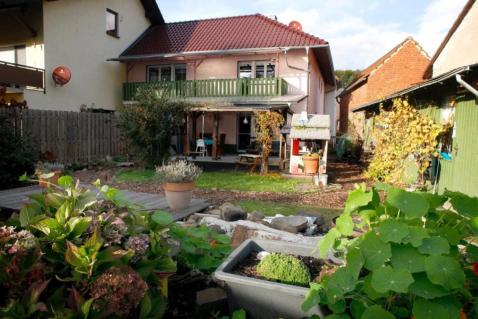 Immobilie in Gründau - Großzügiges Einfamilienhaus in idyllischer Ortskernlage - Rarität - Bild 0