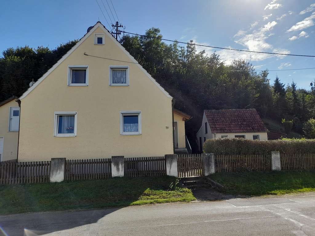 Immobilie in Dillingen a.d.Donau - Einfamilienhaus in ruhiger Lage – Ihr Projekt mit Potenzial! - Bild 2