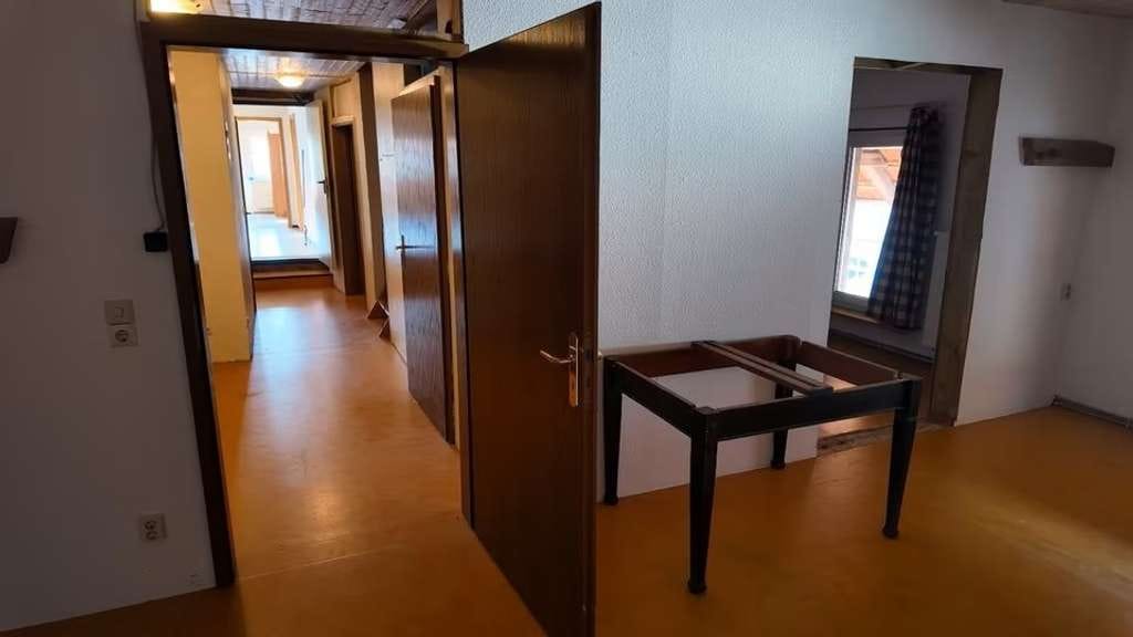 Immobilie in Herleshausen - Herleshausen, EFH + Nebengeb. - Bild 1