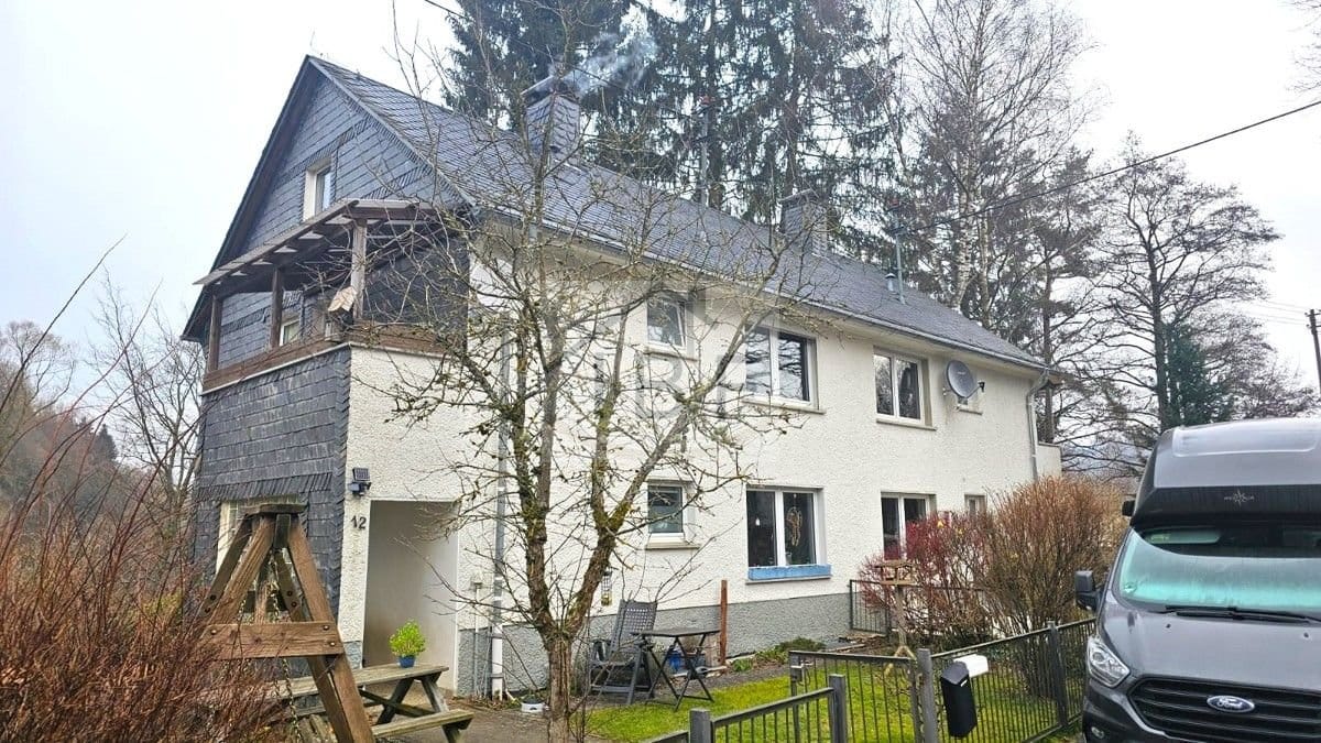 Immobilie in Burbach - Modernisierte Doppelhaushälfte aus 1956 – sofort bezugsfertig - Bild 2