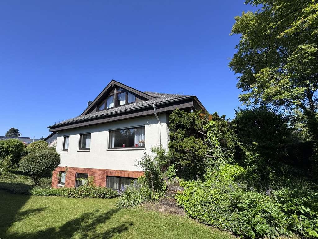 Immobilie in Braunfels - Viel Platz zum Wohlfühlen Einfamilienhaus mit Doppelgarage  in Bestlage von Braunfels - Bild 1