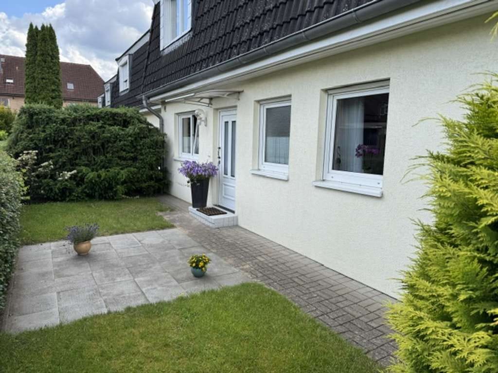 Immobilie in Schneverdingen - Anlageobjekt - gut vermietetes End-Reihenhaus in ruhiger Zentrumslage von Schneverdingen - Bild 1