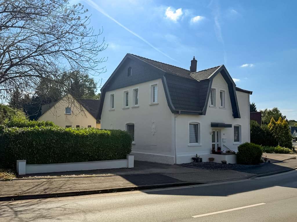 Immobilie in Löhne - Wohnen, Vermieten & Entwickeln – Zweifamilienhaus mit Apartment und zusätzlichem Bestandsgebäude - Bild 4