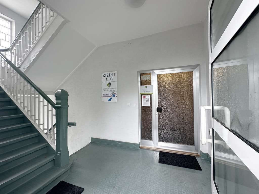 Immobilie in Molfsee - Kiel: Villa Benthien - repräsentatives Gewerbe & Wohnhaus - Bild 3