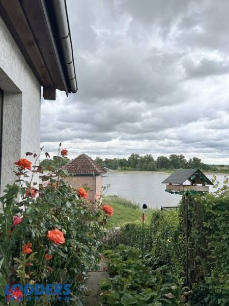 Immobilie in Tangermünde - Ferienhaus mit unverbaubarem Blick auf die Elbe - Bild 2