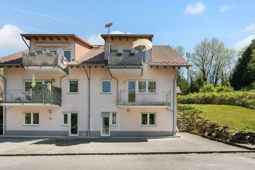 Immobilie in Michelstadt - Attraktives Mehrfamilienhaus mit drei vermieteten Wohneinheiten in Michelstadt - Bild 0
