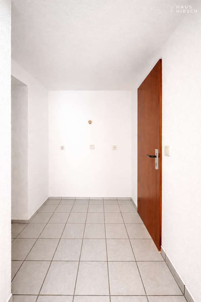 Immobilie in Heilbronn - Sanierungsbedürftiges Haus bei Heilbronn viel Potenzial zum Top-Preis - Bild 3