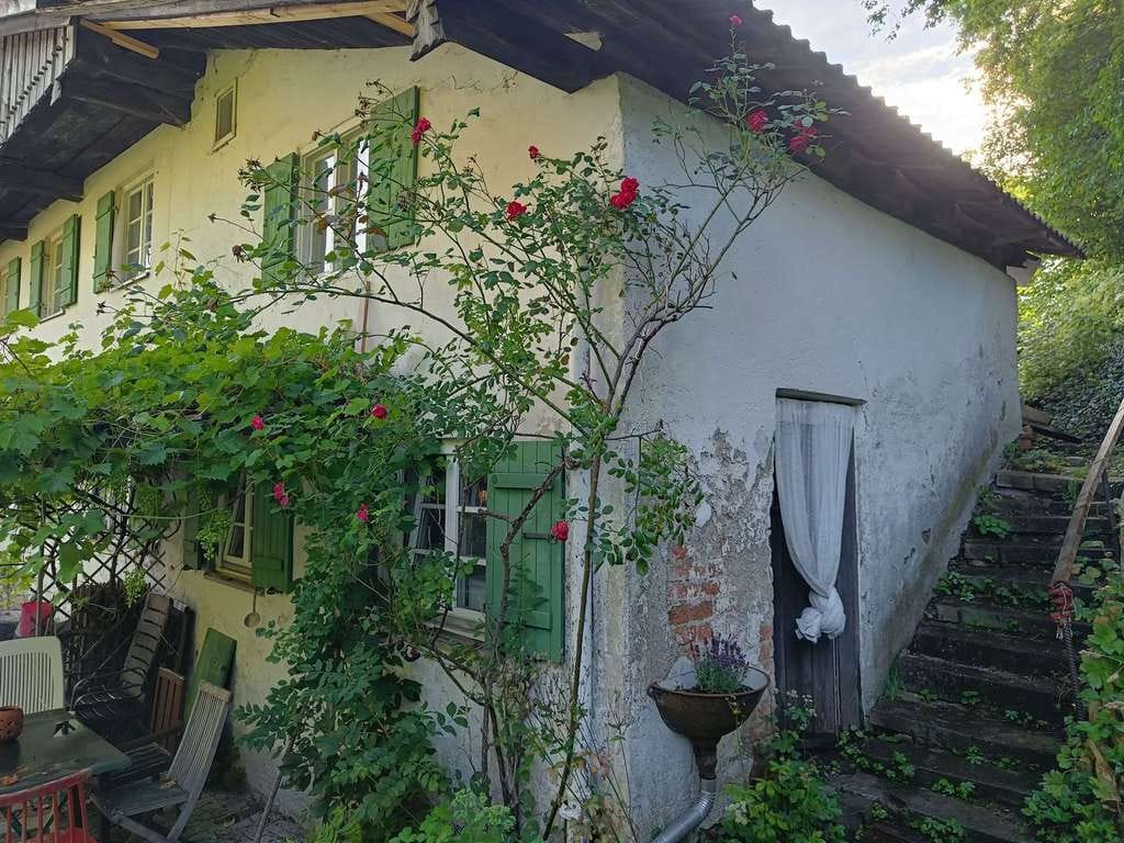 Immobilie in Irsee - Ein Haus mit Charakter: Denkmalgeschütztes Schmuckstück in idyllischer Lage von Irsee - Bild 4