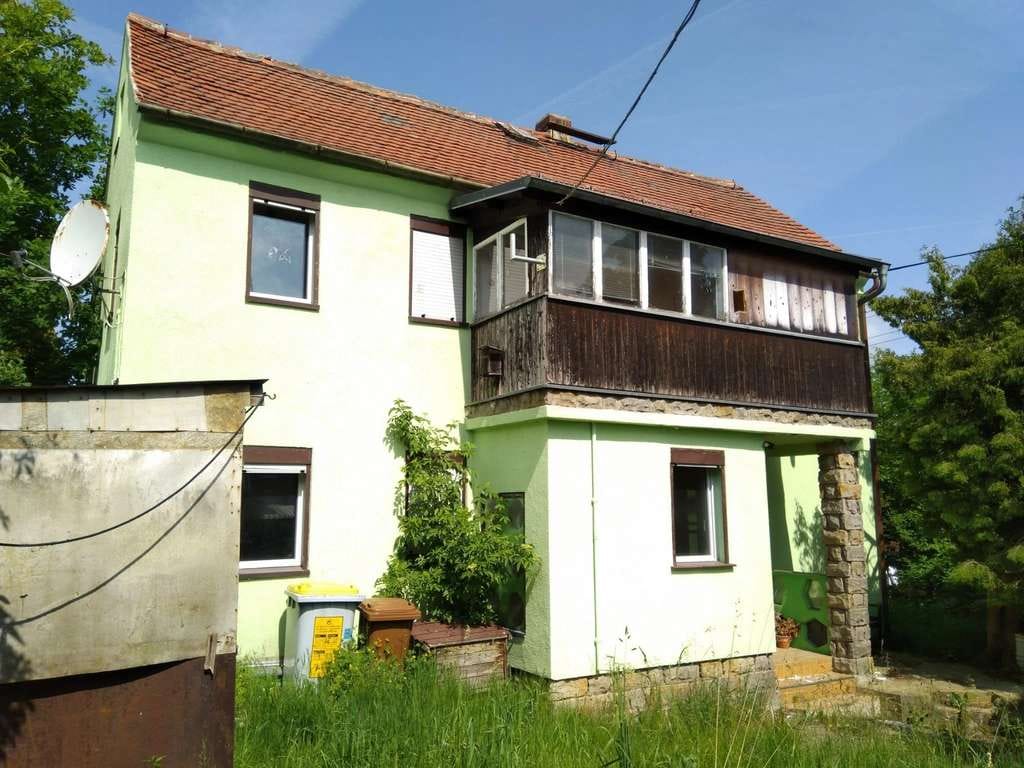 Immobilie in Großharthau - Preiswertes Wohnhaus in Schmiedefeld – 120 m², 6 Räume, 50 m² Nebengelass - Bild 1