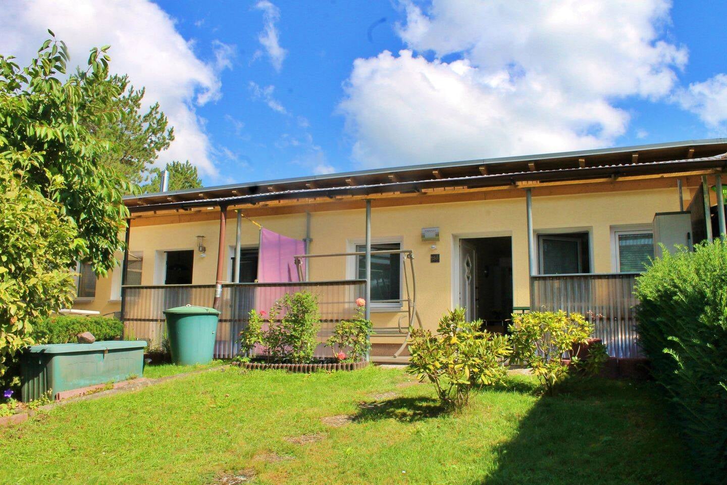 Immobilie in Joachimsthal - Ferienbungalow(s) am Grimnitzsee - zwei zusammenliegende Einheiten  zum Kauf - AB 70.000,- EUR - Bild 1