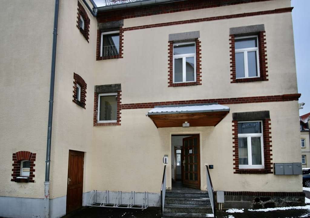 Immobilie in Kamenz - Kamjenc - +++ Gut erhaltenes Mehrfamilienhaus in der  Innenstadt von Kamenz! +++ - Bild 1