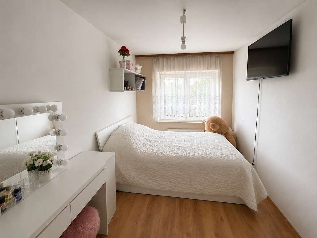 Immobilie in Allersberg - Gepflegtes Reihenmittelhaus mit großzügigem Platzangebot, Wintergarten und familienfreundlicher Raum - Bild 3