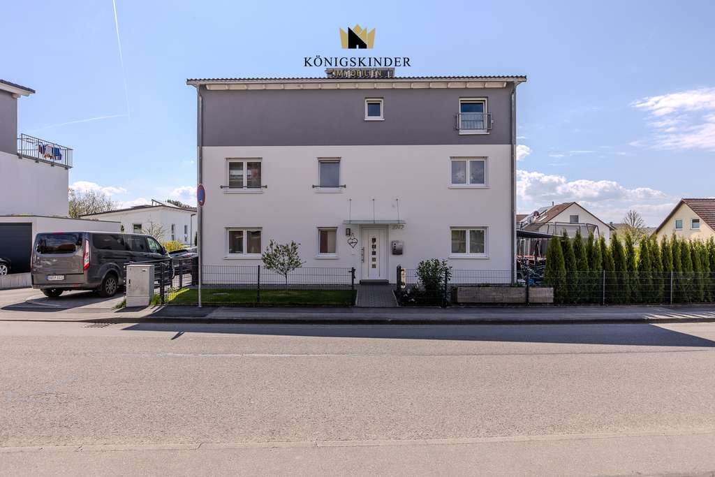 Immobilie in Mötzingen - Wohnen ohne Kompromisse: modern, energieeffizient und familienfreundlich - Bild 1