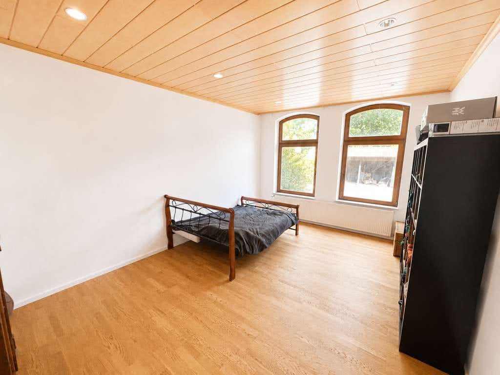 Immobilie in Nordenham - Altbauvilla mit historischem Charme - teilmodernisiert und zentral in Nordenham! - Bild 4