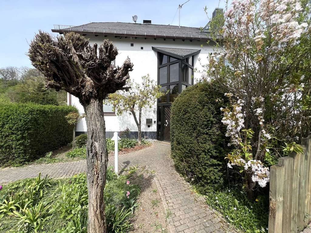 Immobilie in Oberweiler-Tiefenbach - Top-Gelegenheit! Einfamilienhaus mit Einliegerwohnung in Tiefenbach zu verkaufen! - Bild 2