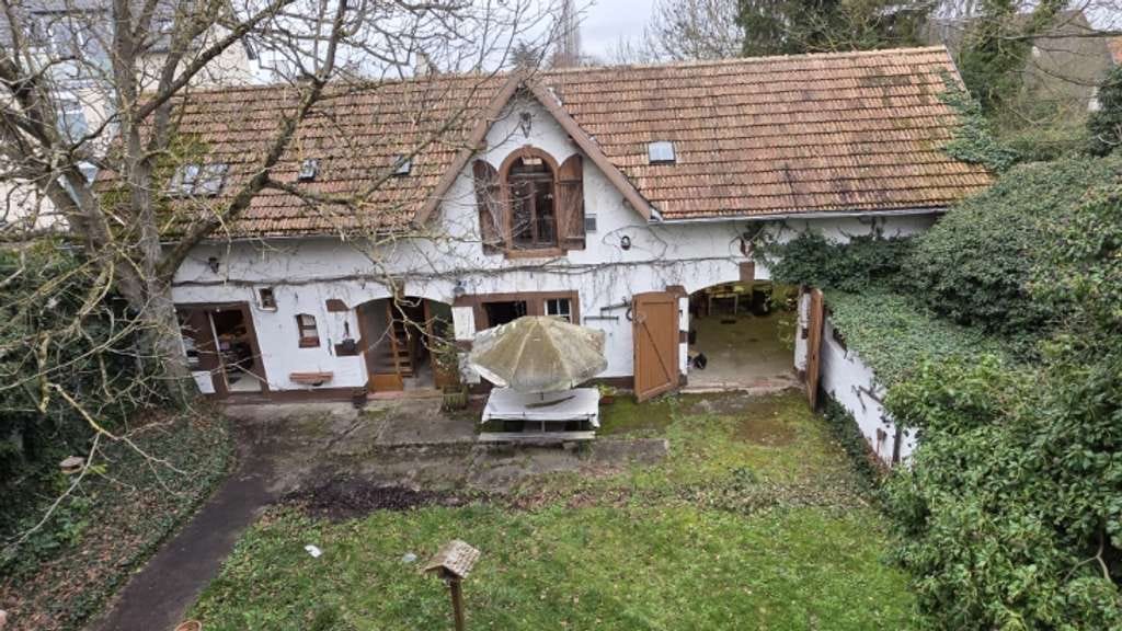 Immobilie in Rülzheim - Etwas besonders wartet hier auf Sie !! Historische Villa mit viel Garten u. ausgebauten Nebengebäude - Bild 2
