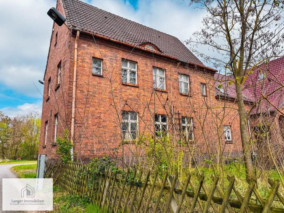 Immobilie in Köthen (Anhalt) - Ihr Projekt zum Traumhaus: Entkerntes Backsteinhaus mit Charakter in Aken - Bild 0