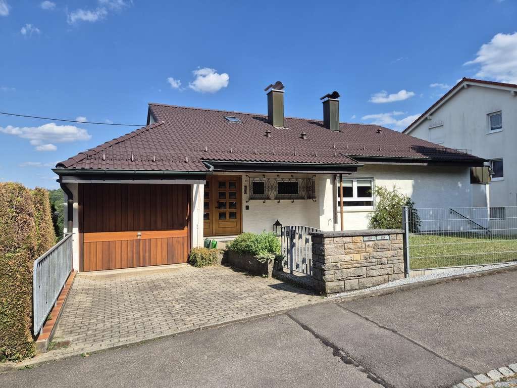Immobilie in Albershausen - Freistehendes Einfamilienhaus in schöner Lage - Bild 1