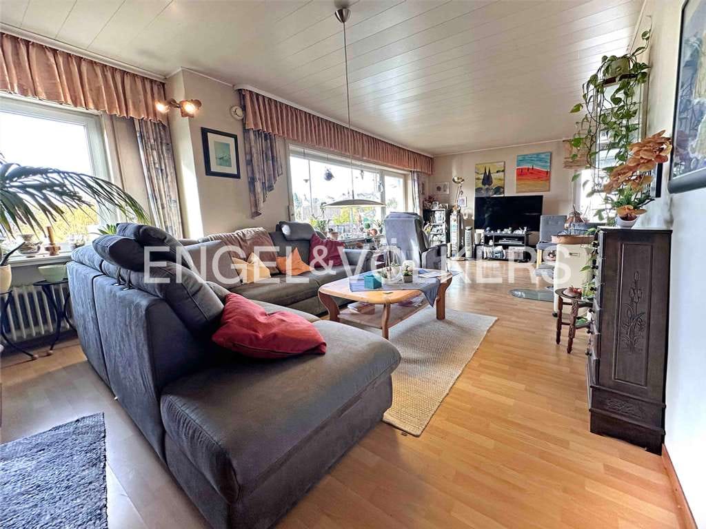 Immobilie in Hillscheid - Modernisiertes Einfamilienhaus mit Wärmepumpe und PV-Anlage - Bild 2