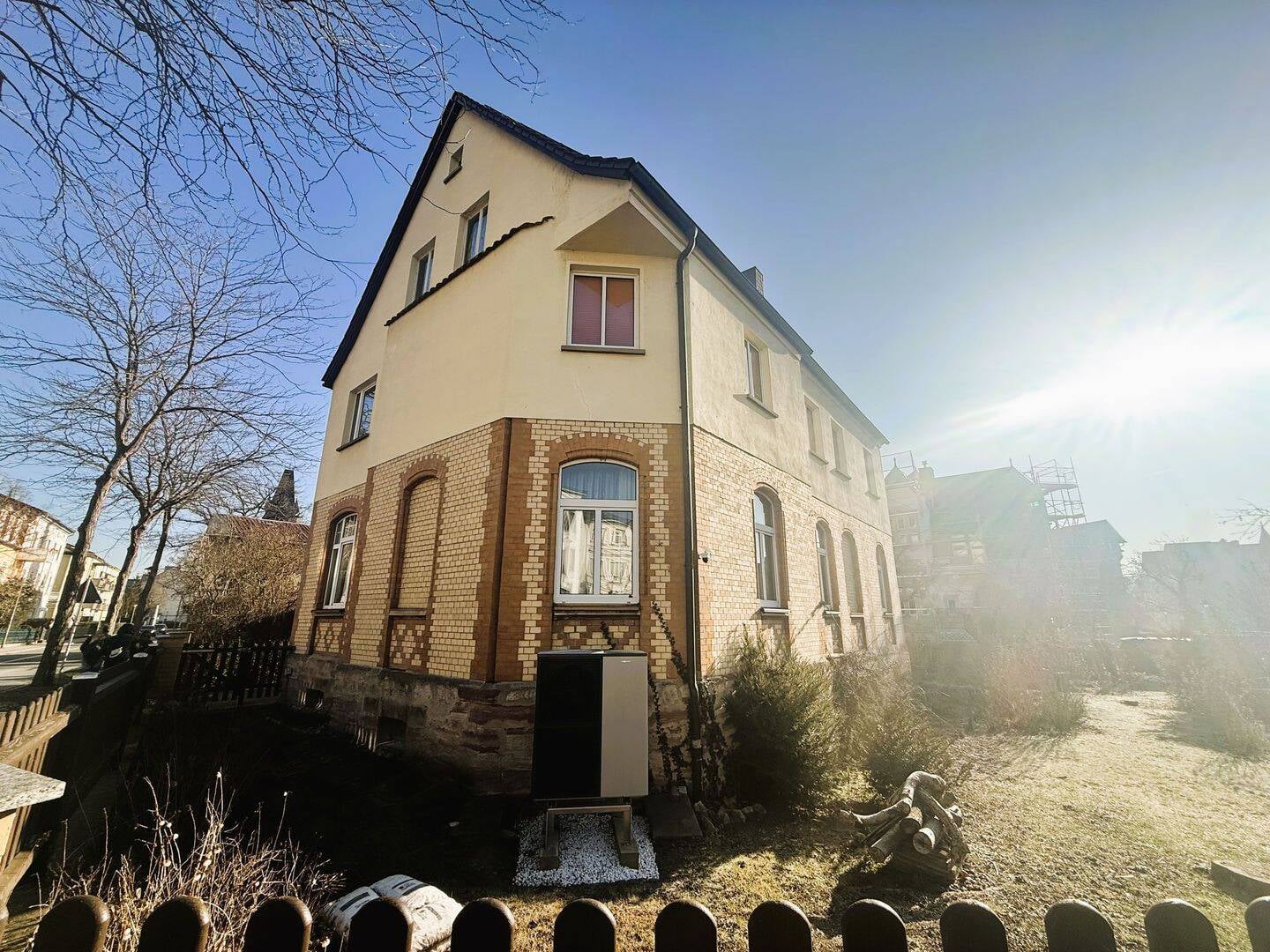 Immobilie in Rudolstadt - Mehrfamilienhaus in zentraler Lage-Attraktive Kapitalanlage mit moderner Energietechnik - Bild 1