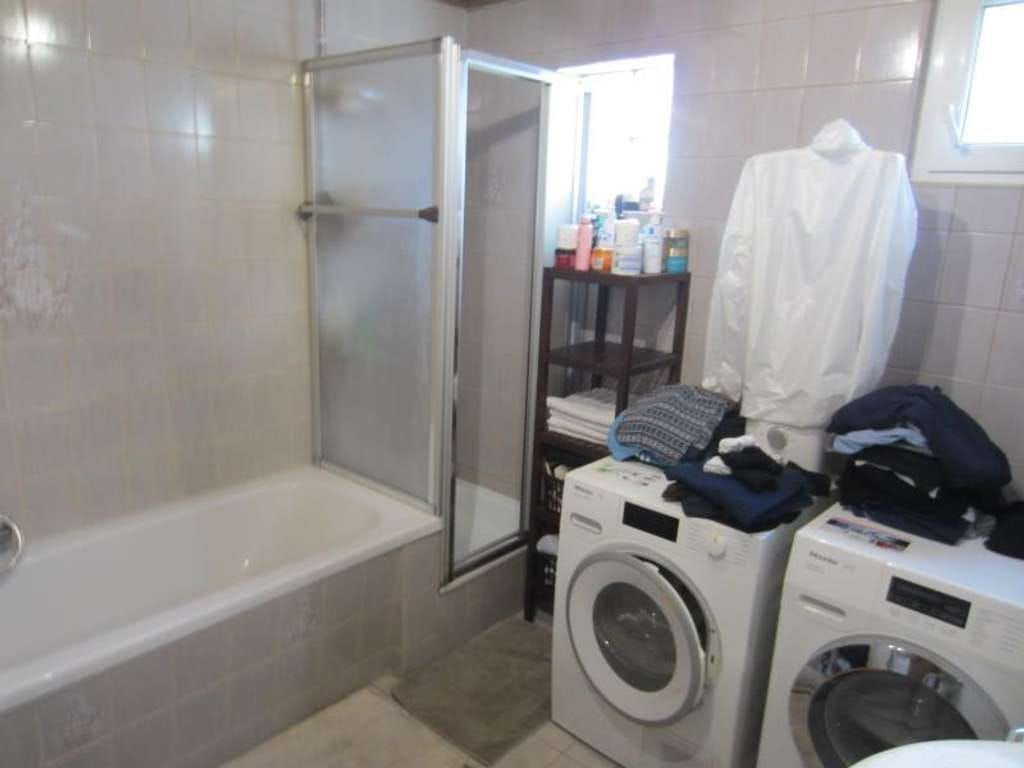 Immobilie in Wörth am Rhein - Wörth a Rhein Schaidt, 150qm WFl,  5 Zi, neu Gas-ZH, neue Fenster - Bild 1