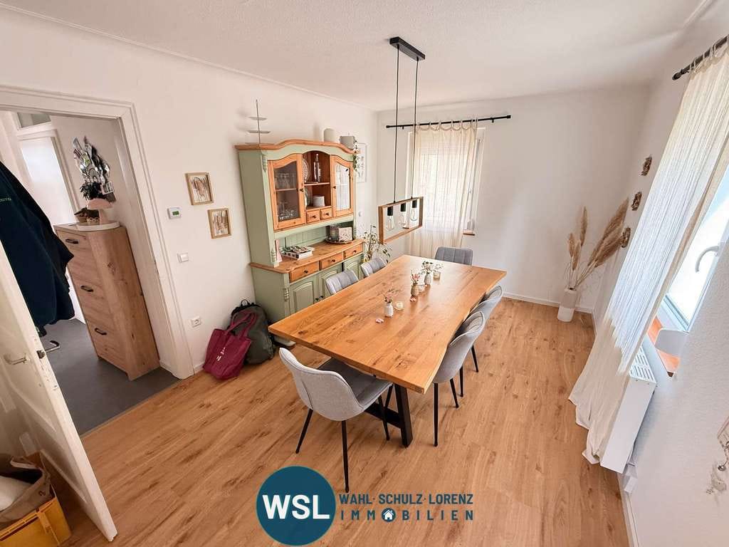 Immobilie in Owen - Modernisiertes Zweifamilienhaus mit Ausbaupotenzial, großer SW-Terrasse in ruhiger Hanglage von Owen - Bild 1