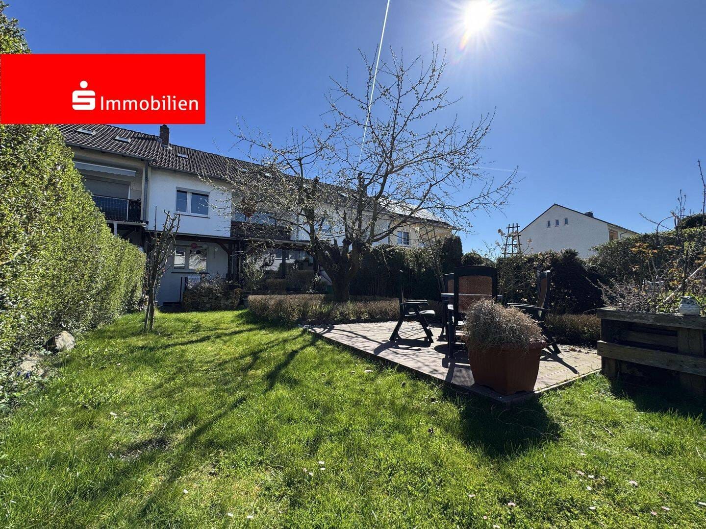 Immobilie in Stadtallendorf - Reihenmittelhaus mit eigenem Garten und Garage - Bild 0
