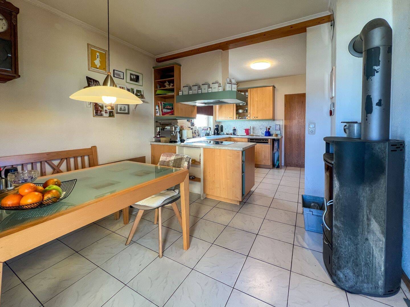 Immobilie in Peißenberg - Große Wohnung im 1. & 2. Obergeschoss mit beliebtem und komplett ausgestattetem Eiscafé - Bild 4