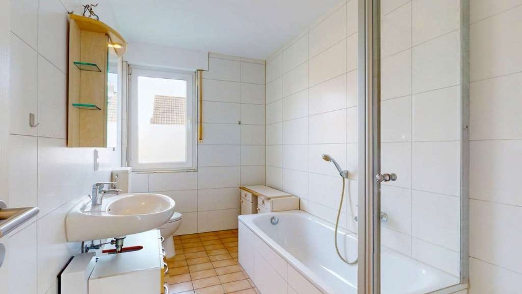 Immobilie in Delbrück - Bezugsfrei! 3-Zimmer-Wohnung mit Ost-Süd-Balkon & Stellplatz in Delbrück-Ostenland - Bild 2