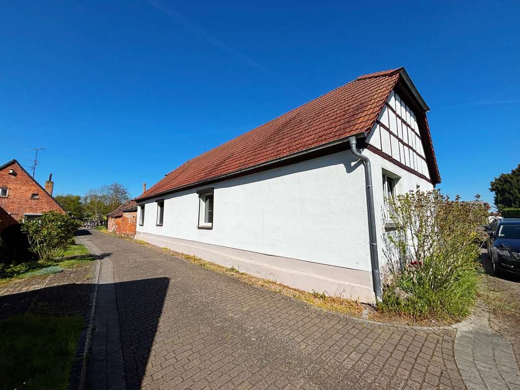 Immobilie in Iden - Charmantes Einfamilienhaus mit Sanierungsbedarf und großem Grundstück - Bild 1