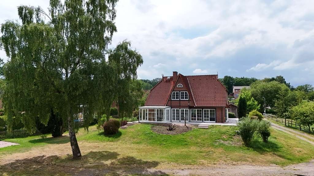 Immobilie in Asendorf - Traumimmobilie für Pferdeliebhaber – 
Wohnhaus mit Stall und Wiesen in idyllischer Randlage! - Bild 3
