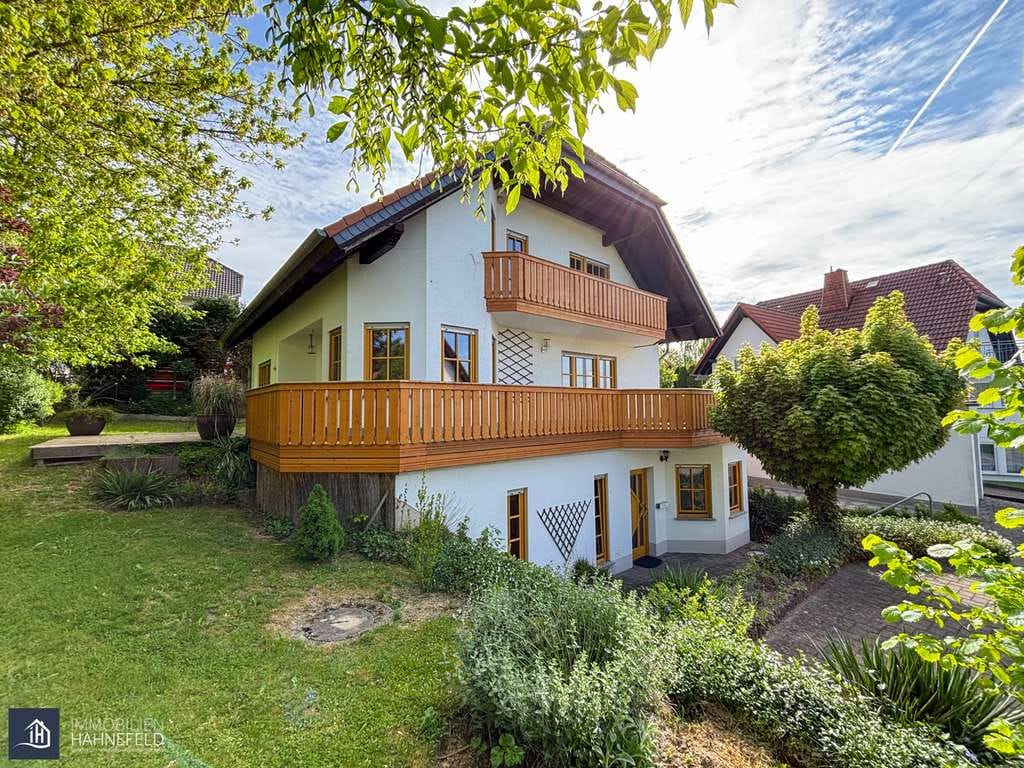 Immobilie in Gückingen - Ein Ort zum Großwerden und Ankommen: Großzügiges Landhaus, Gartenidylle und  Einliegerwohnung. - Bild 1