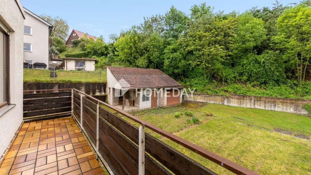 Immobilie in Obersulm - Zweifamilienhaus in Obersulm mit Garten, Balkon, Garagen und viel Gestaltungspotenzial - Bild 4