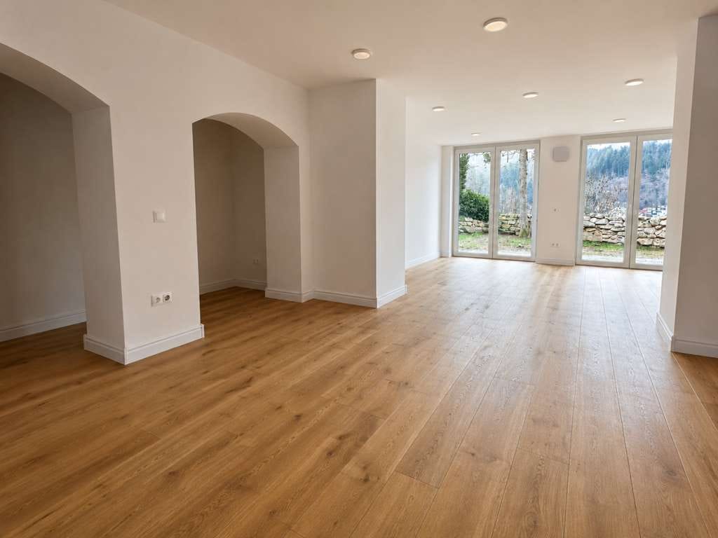 Immobilie in Hornberg - Wohnen mit Schwarzwald-Charme und Perspektive – modernisiertes 4‑Parteien‑Haus in Hornberg! - Bild 1