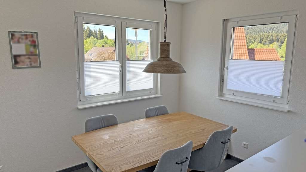 Immobilie in Schluchsee - Modernes Einfamilienhaus mit Doppelgarage und großzügiger Sonnenterrasse in Schluchsee - Bild 3