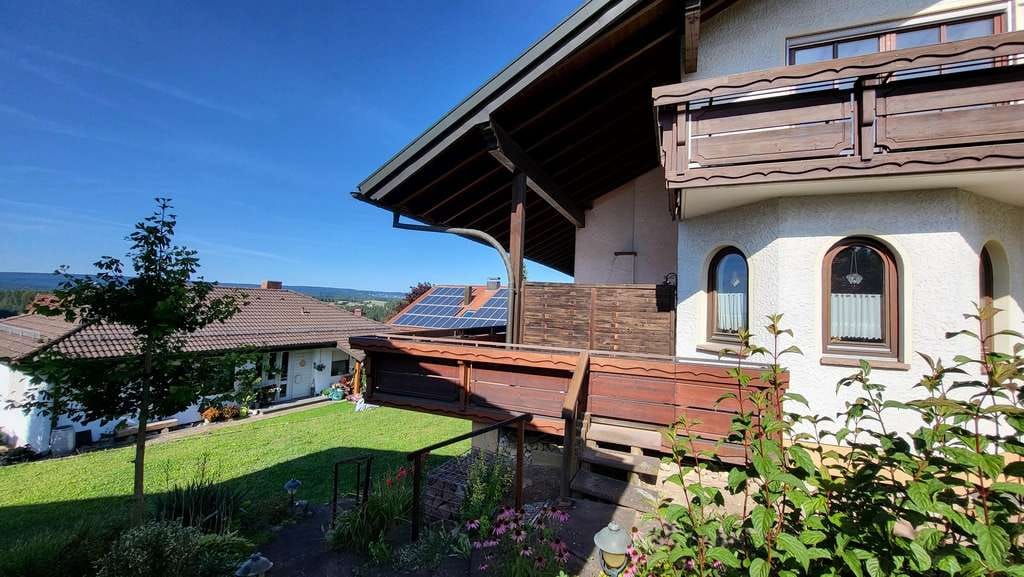 Immobilie in Dornstetten - Wohntraum mit Panorama: Großzügiges Ein- bis Zweifamilienhaus in Dornstetten - Bild 3