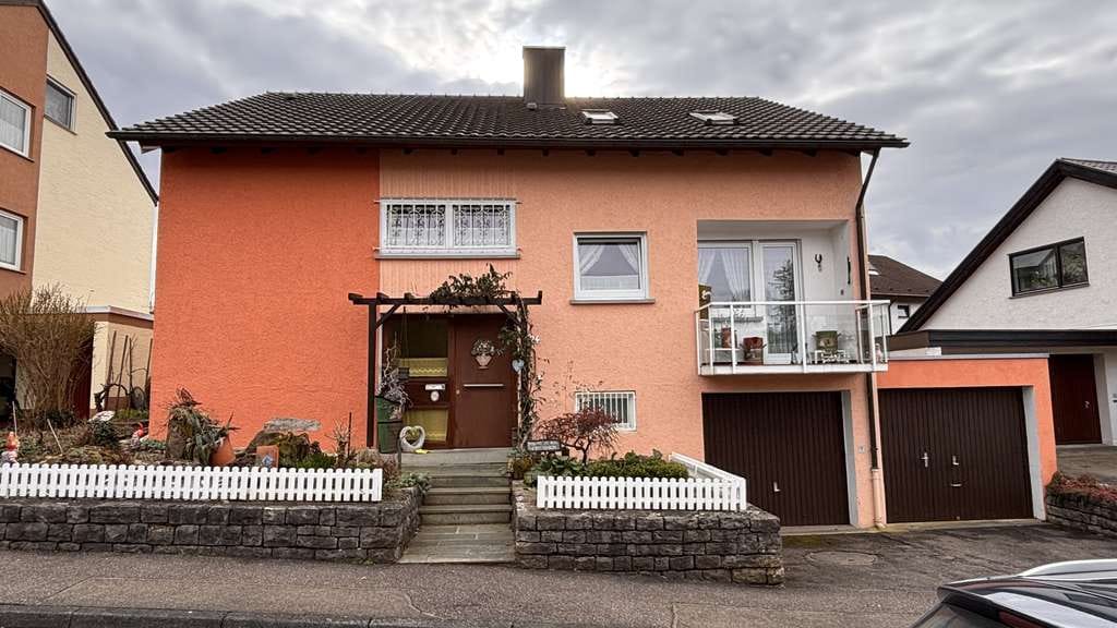 Immobilie in Mundelsheim - Freistehendes EFH mit Garten und 2 Garagen - NOCH OHNE MAKLER - Bild 0
